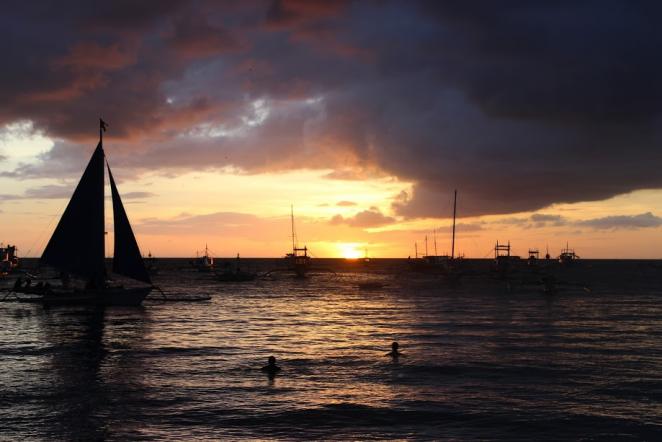 Закат на Боракае