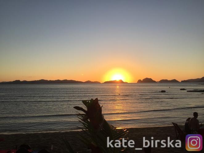 Прекрасный закат на пляже Лас Кабанас