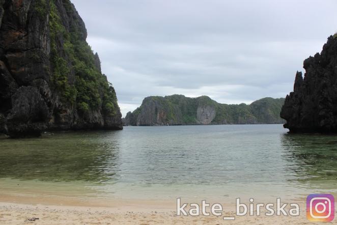 Очень красивый пляж возле Секретной лагуны